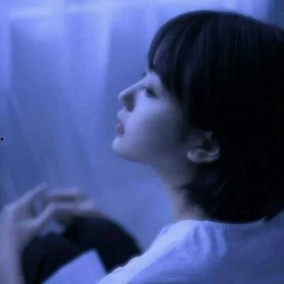 伤感视频图案成人女,伤感视频中的成人女生情感演绎