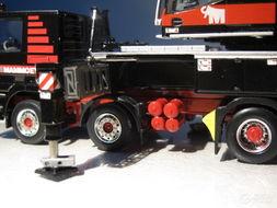 成人奔驰玩具吊车视频,迷你版工程奇迹再现